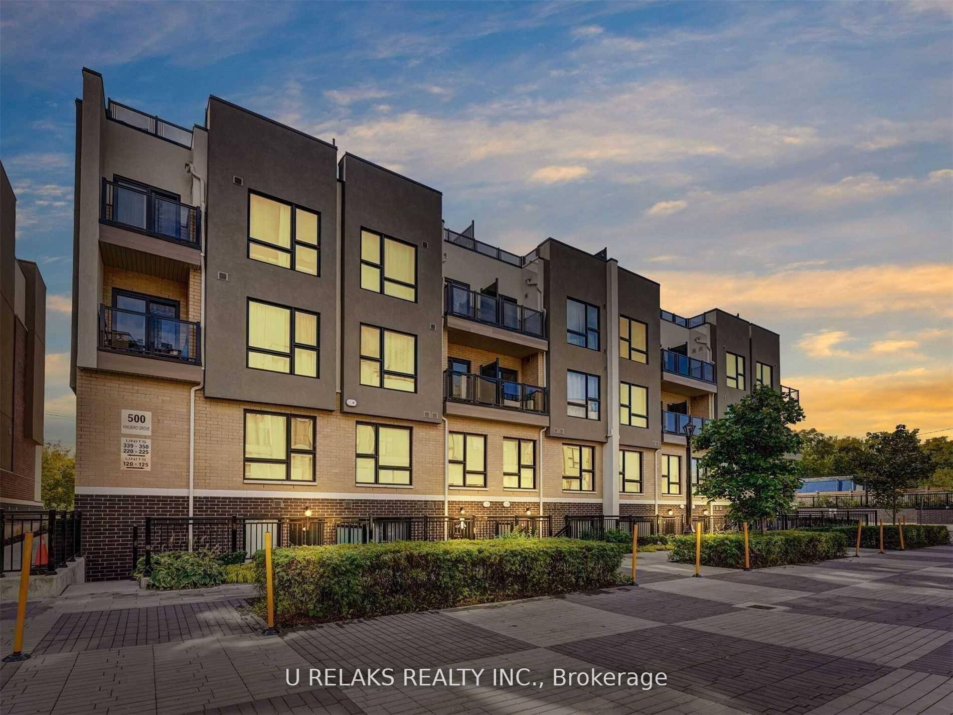 Bright amp ; Spacious End Unit Stacked Townhouse with Stunning Rooftop Terrace !