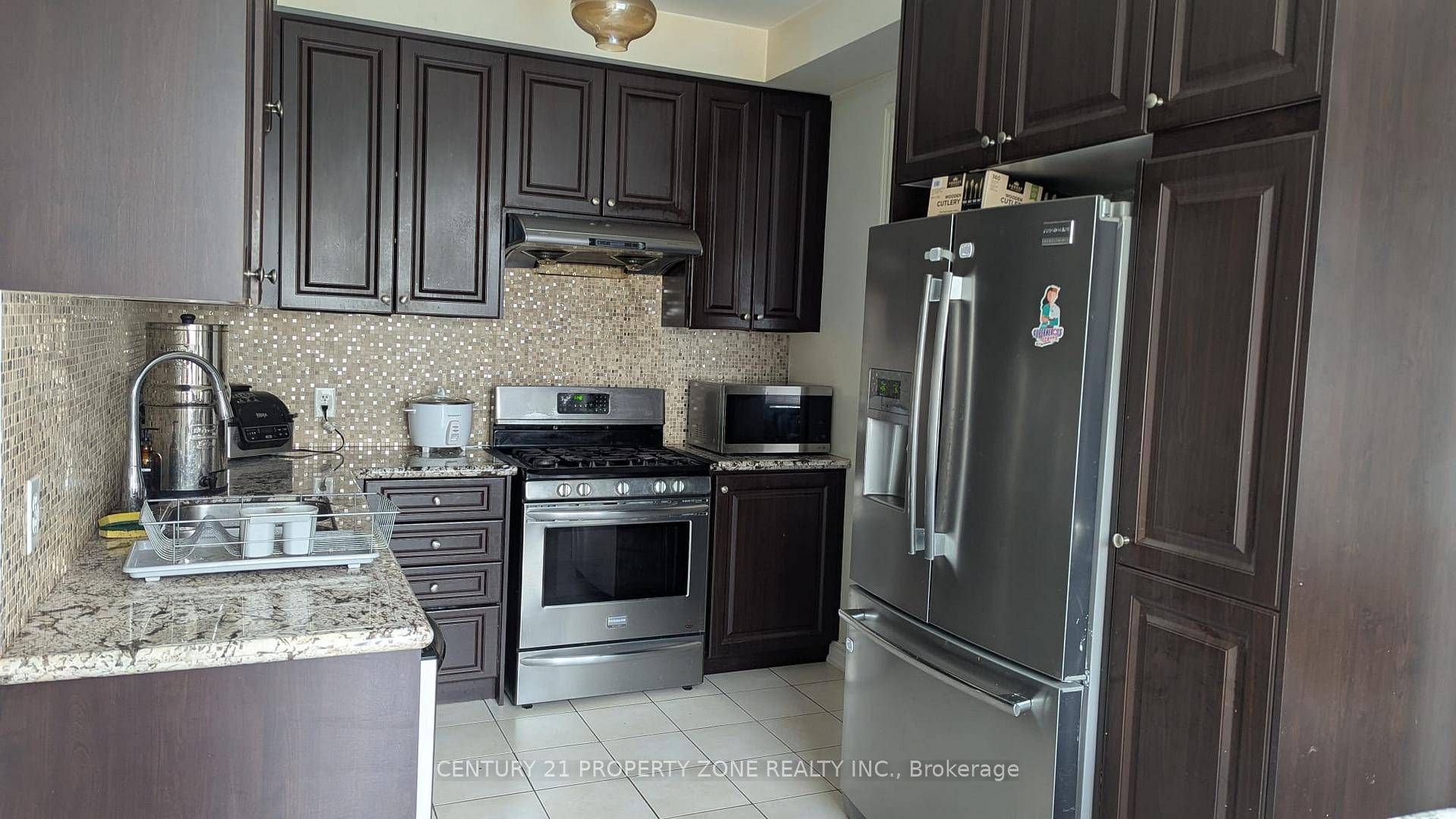 Stunning and Spacious 4 Bedroom amp ; 3 Bathroom Semi Detached Home available for Lease !