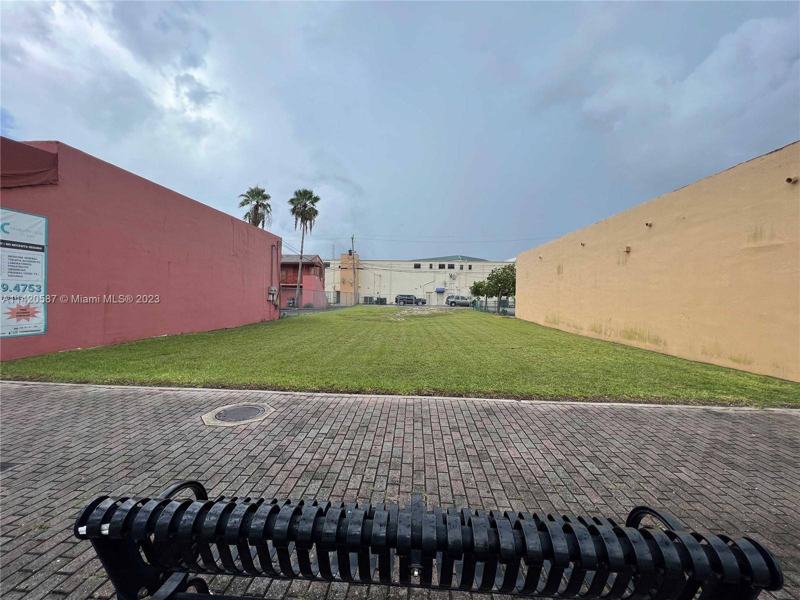 6, 750 sqft Lot in the heart of Homestead ready to be developed.