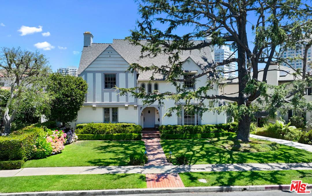 10736   Le Conte Ave 4BR Westwood La
