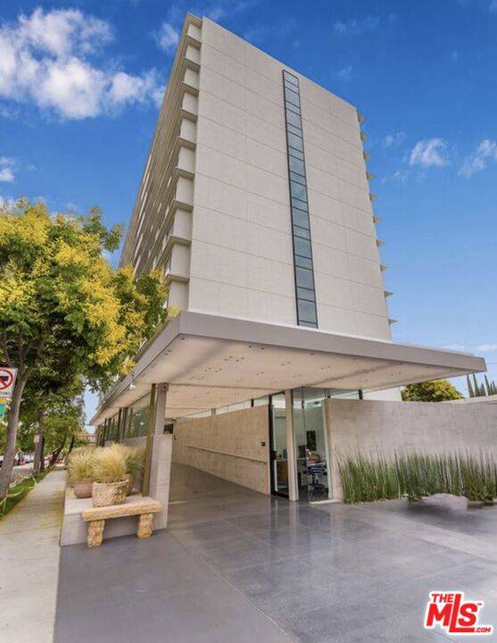 818  N Doheny Dr 1BR Sunset Strip La