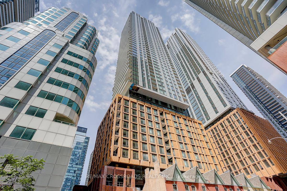 Theatre District Residences Luxury 1Yr New Modern 2 Bedrm 2 bath Suite Large Size Balcony Laminated Flr T O Floor To Ceiling Windows Located Heart of the Prestigious Entertainment District ...