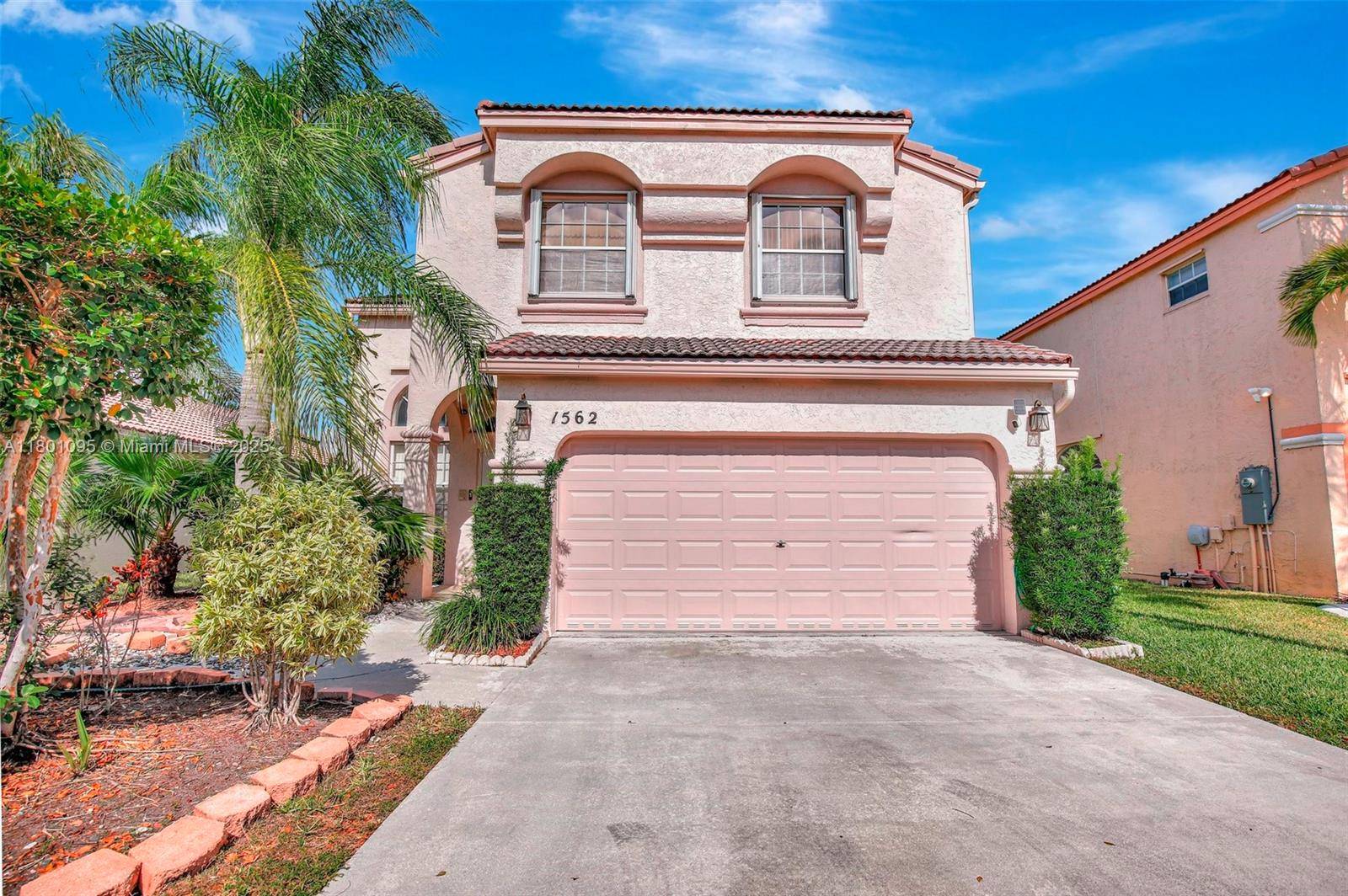 4 bedroom, 2. 5 bathroom home located in the sought after Canary Bay neighborhood of Towngate.