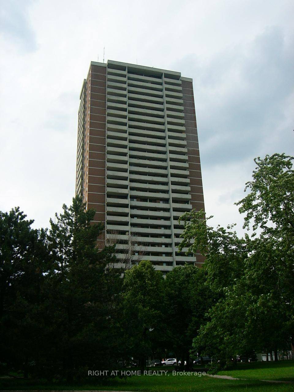 Bright And Spacious Large Unit ; Very Well Maintained High Demand Building At Prime Location ; Steps To Shopping And Transit.