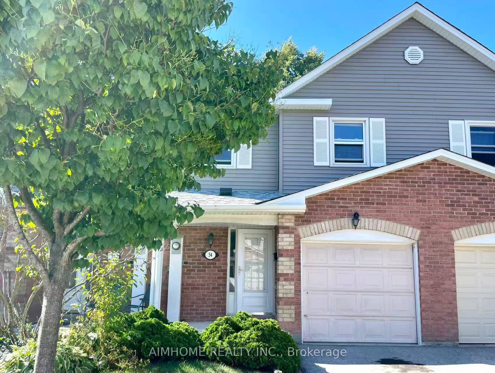 Dream Location Townhouse In Well Maintained Complex.