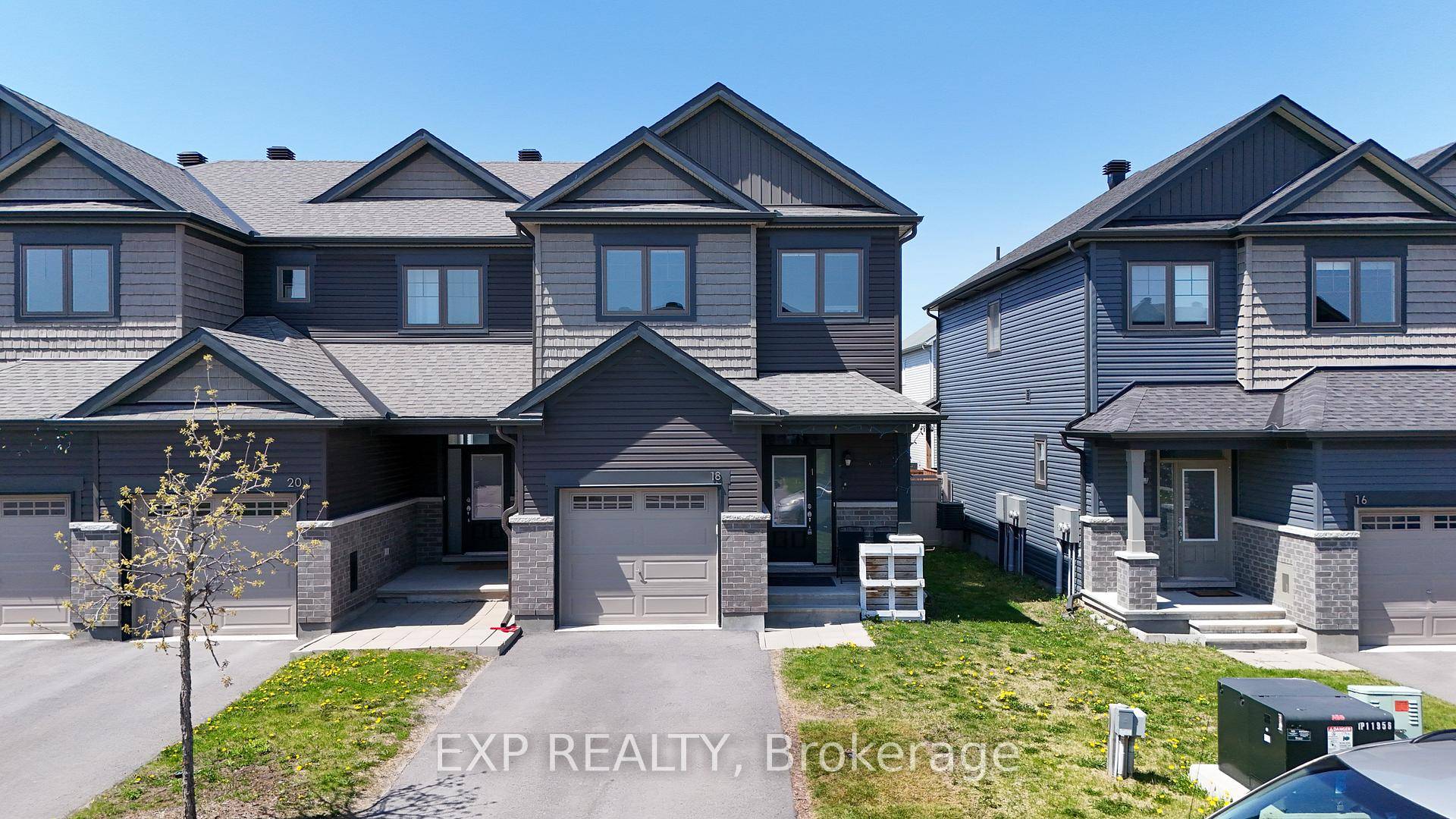 Welcome to this beautifully maintained 2021 built EQ Scarlet end unit townhome, ideally located on a quiet crescent in sought after Fernbank Crossing.