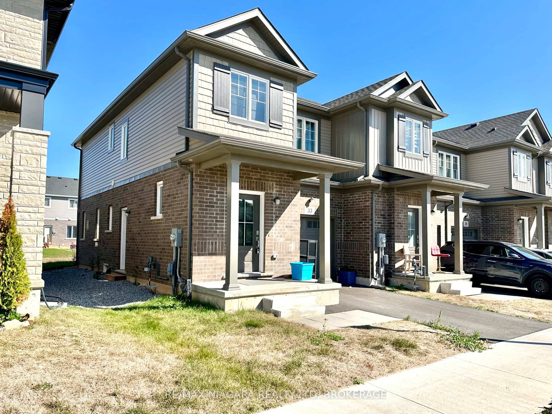 Welcome to 33 Saffron Way !