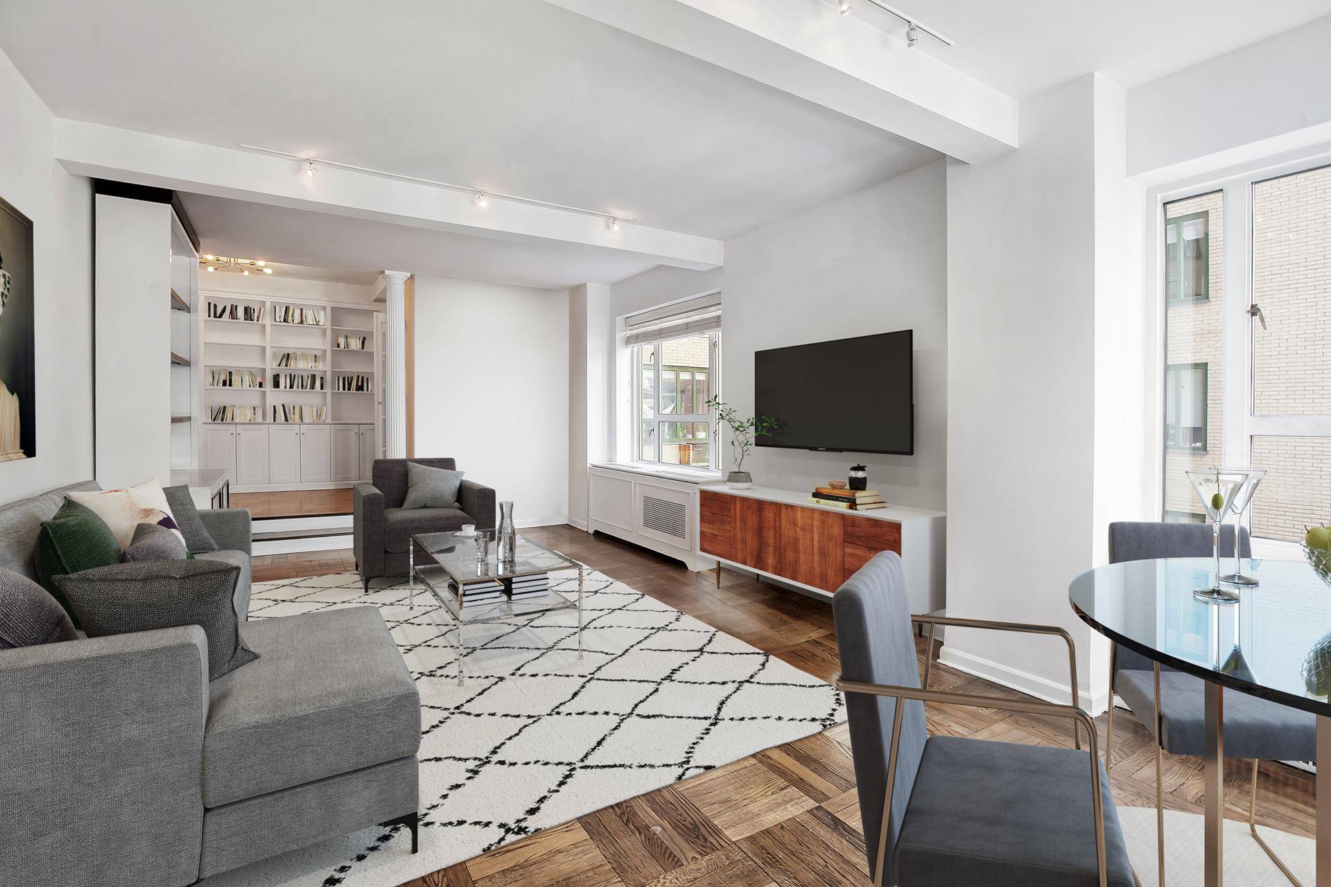 Grand One bedroom in the Goodhue House !