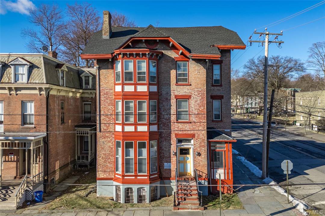 Set in the heart of Newburgh, this historic multifamily reflects the grit, beauty, and permanence of classic Hudson Valley architecture.