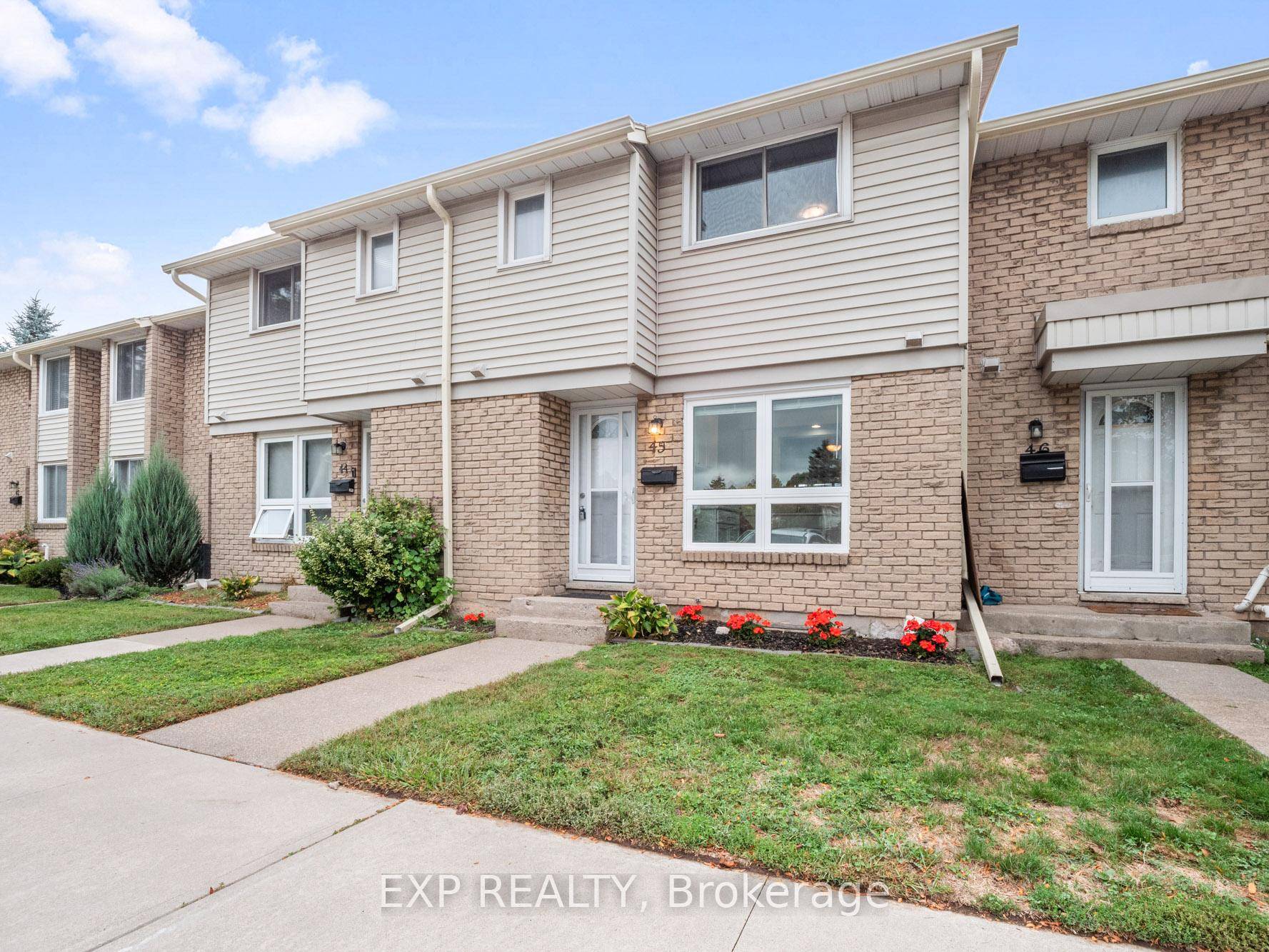 BRIGHT AND SPACIOUS TOWNHOUSE CONDO IN NORTH NIAGARA FALLS offering quick access to the highway, schools, shopping, and every convenience you need.