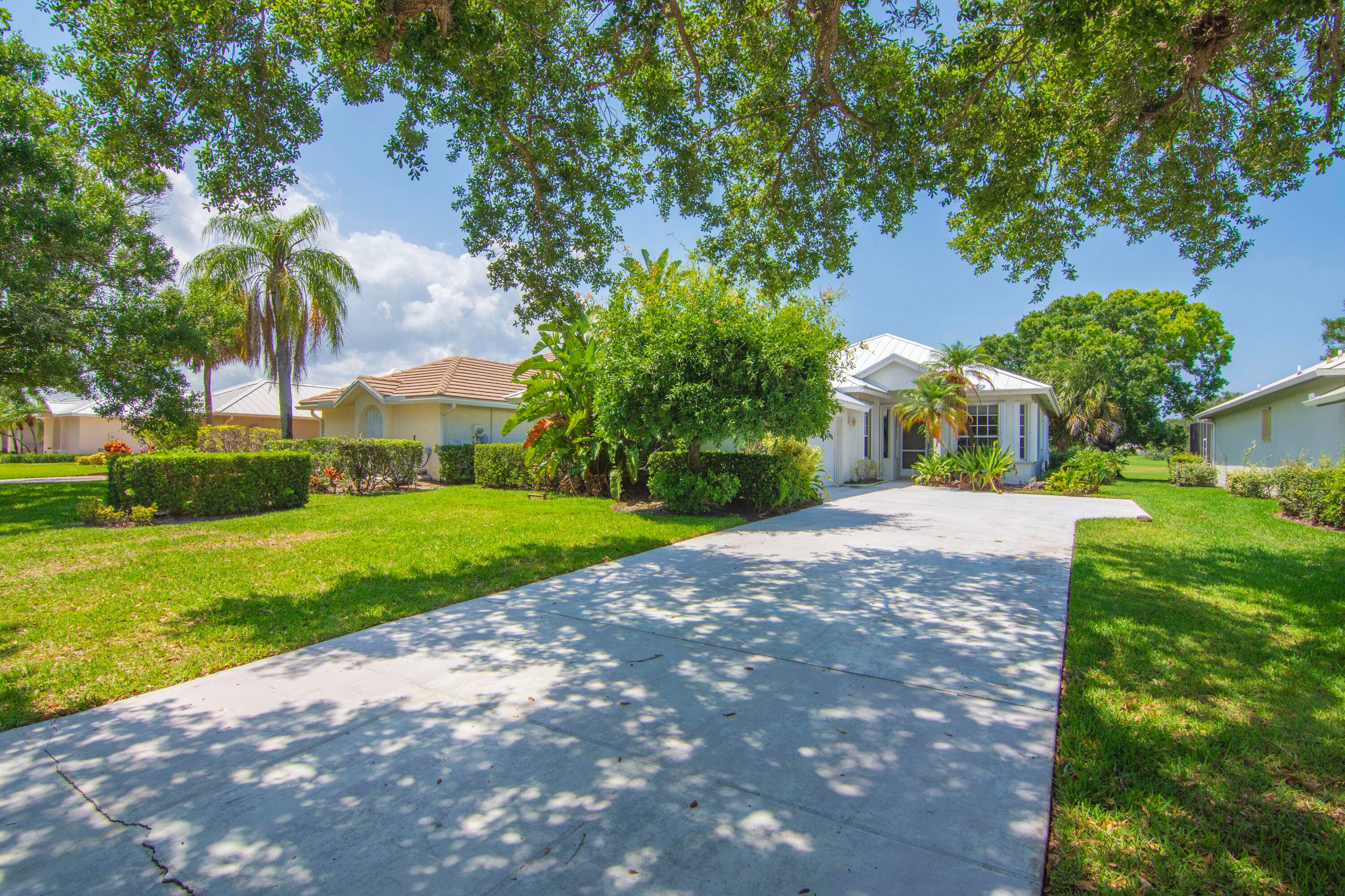 Invest in Location with this Lakefront property overlooking the Meadowood community golf course.