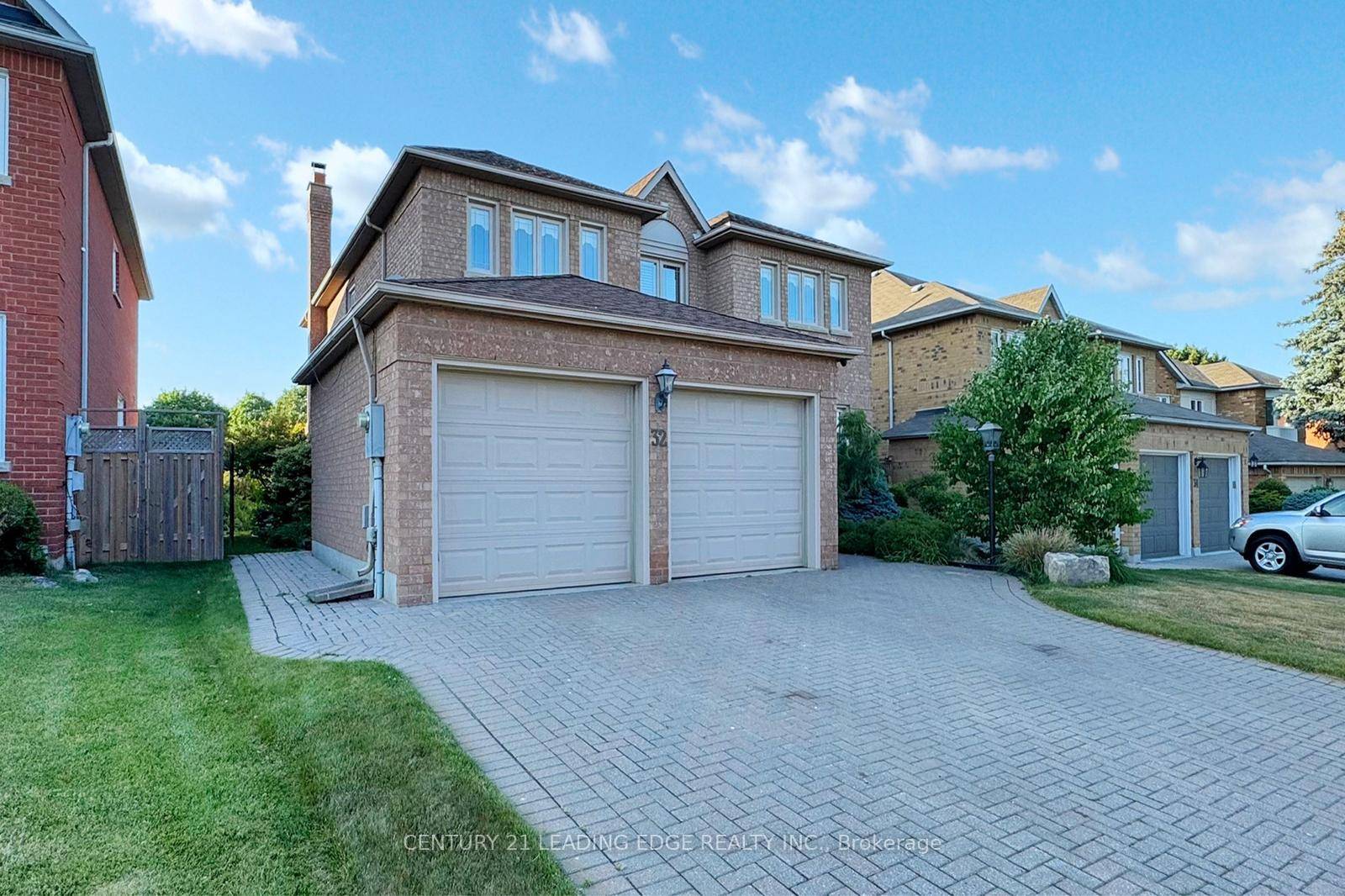 Welcome to 32 Charrington Crescent !