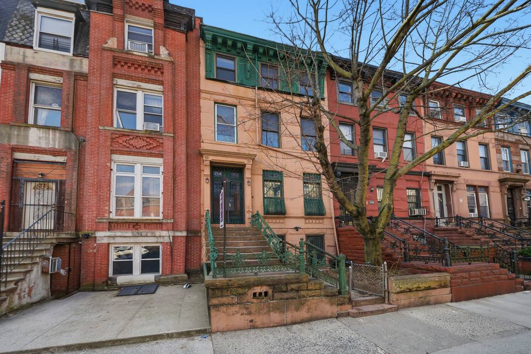 Investor Special in Prime Stuyvesant Heights.