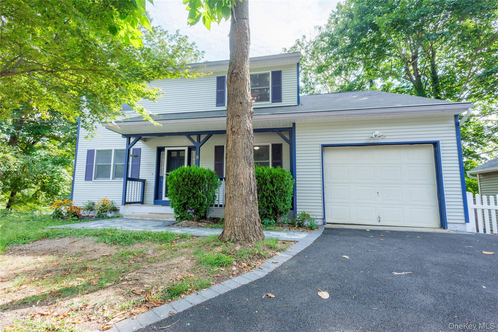 Nestled in the Head of the Harbor community, this 4 bedroom, 2.