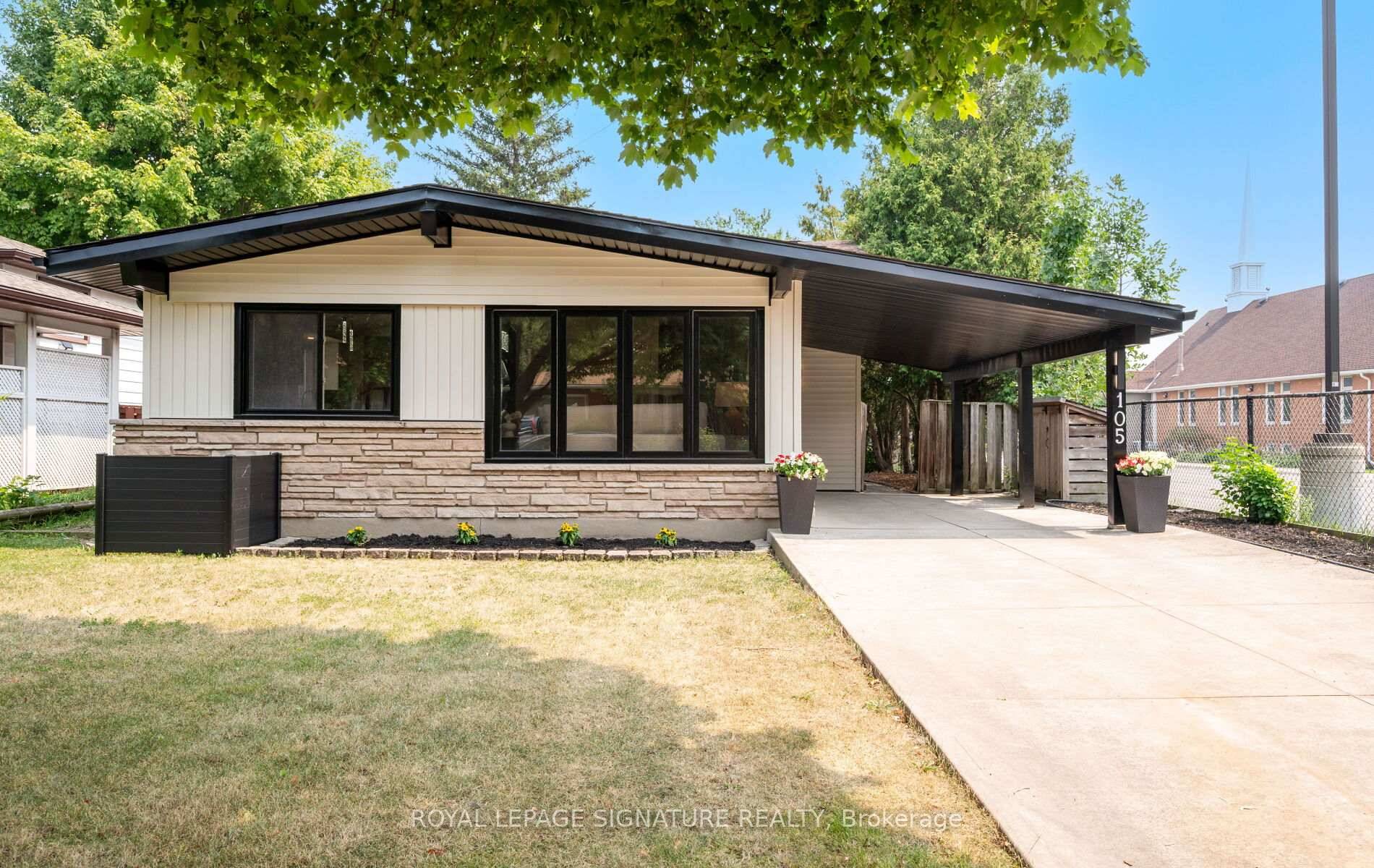Welcome to 105 Lilacside Drive, a stunningly renovated 4level backsplit in one of Hamilton's most desirable neighbourhoods.