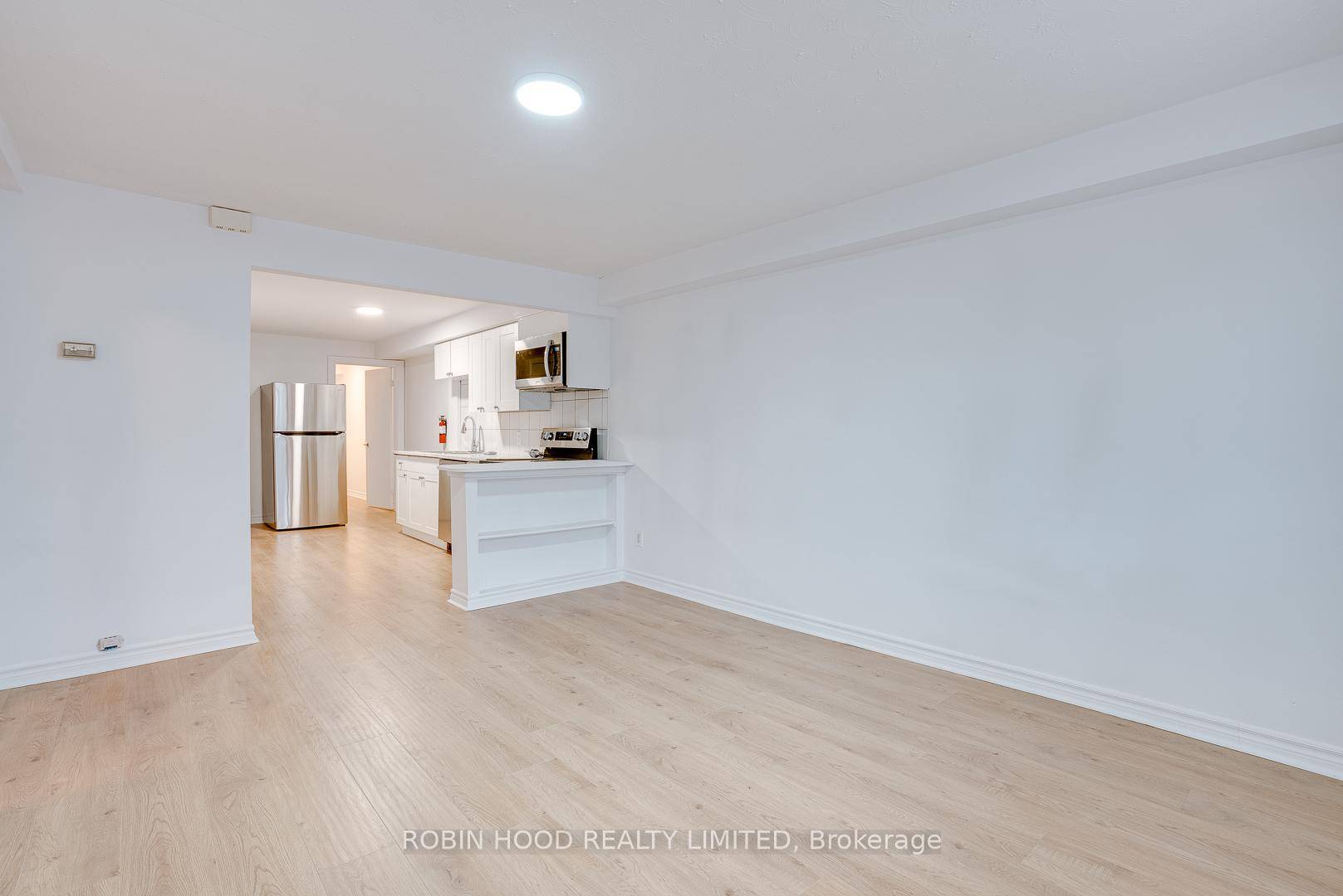 Absolutely stunning, fully renovated 2 bedroom, 1 bath apartment in the highly sought after Cedarvale Oakwood neighbourhood !