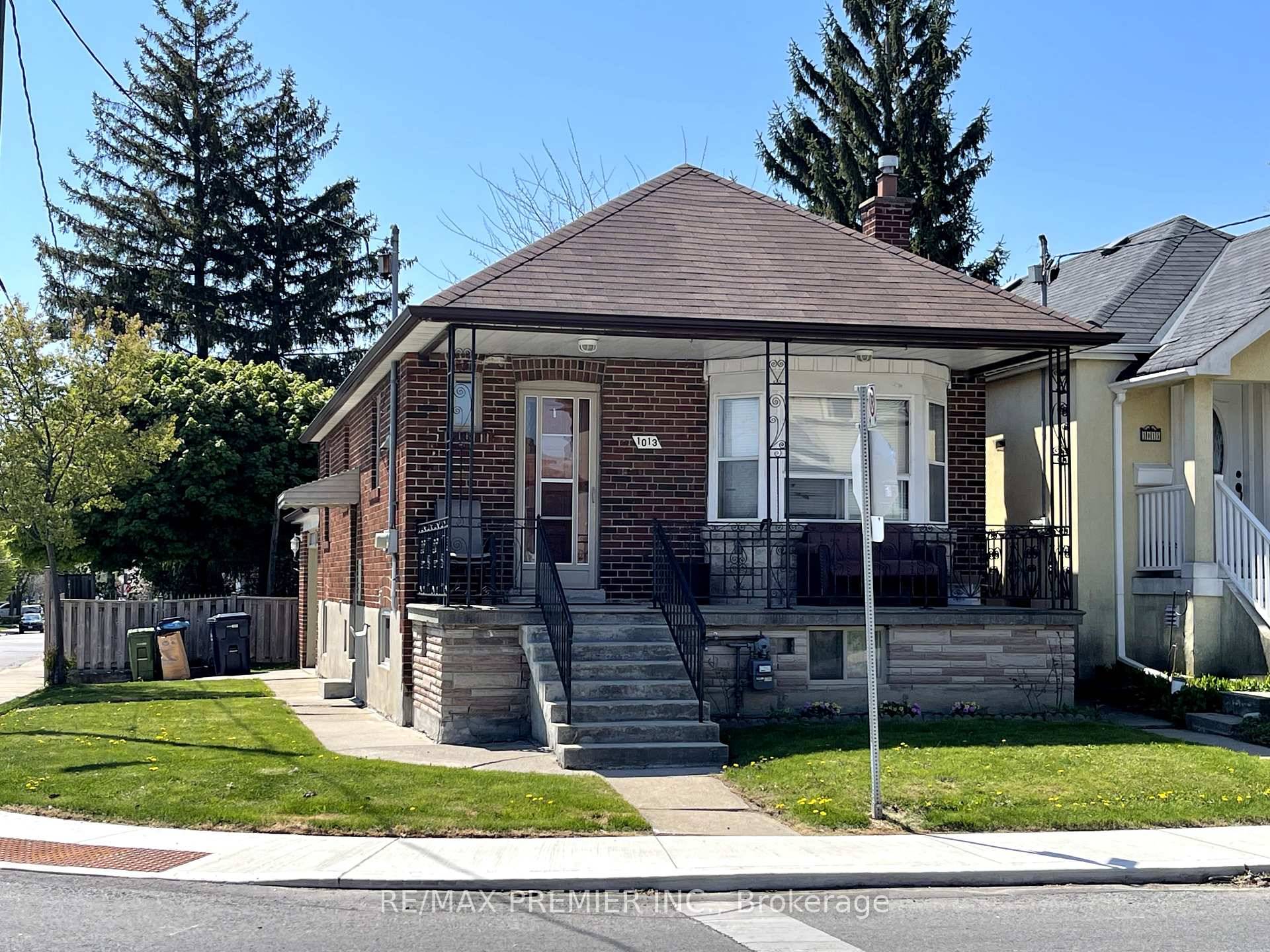 Incredible Opportunity for First Time Buyers, Renovators, Builders amp ; Savvy Investors !