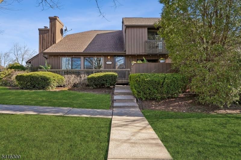 Kingsberry Acres Townhouse !