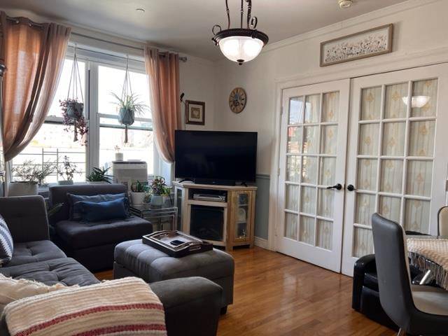 Quiet and Affordable ! Beautifully renovated 2 Bedroom home on Central Park North.