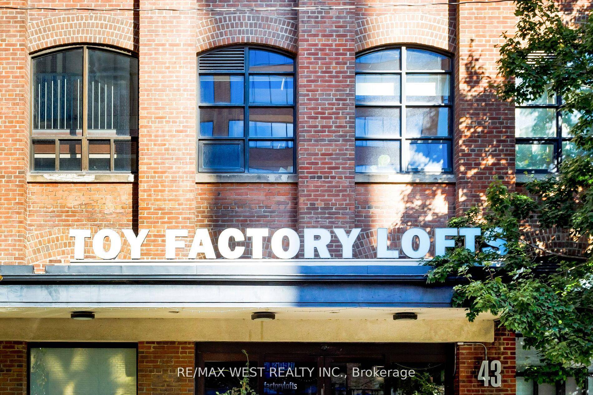 Experience unparalleled sophistication in this custom crafted hard loft, a rare gem nestled within the historic Irwin Toy Factory in the heart of Liberty Village one of Toronto's most vibrant ...
