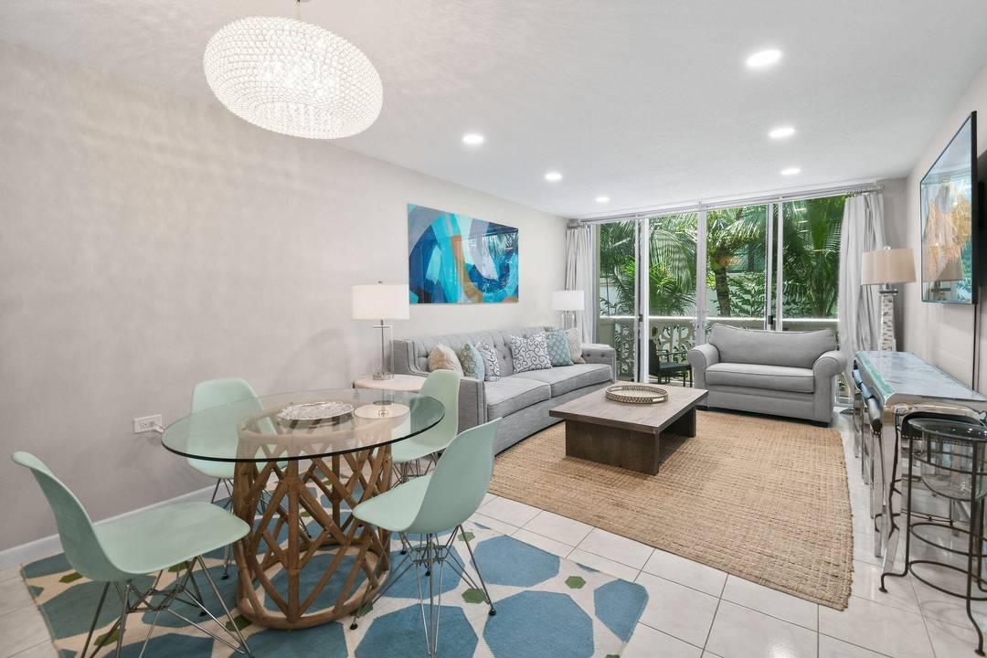 Nestled just a few blocks from the ocean, this cozy one bedroom in central Palm Beach Island offers the perfect blend of comfort and convenience for your seasonal getaway.