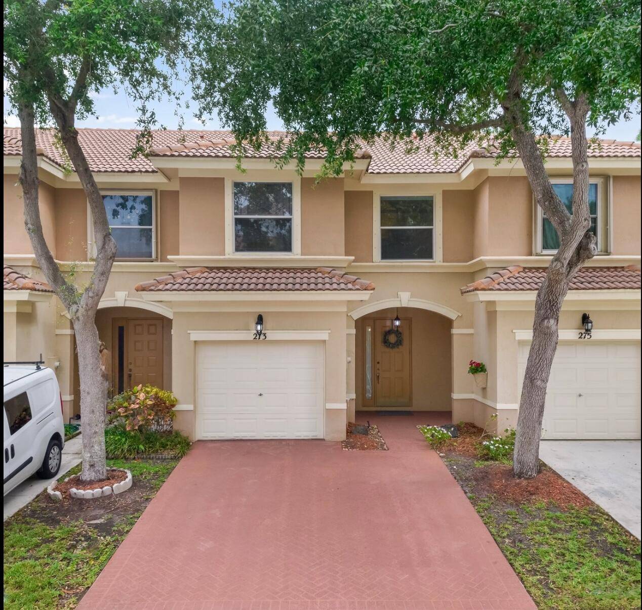 Beautifully upgraded 3BR 2.
