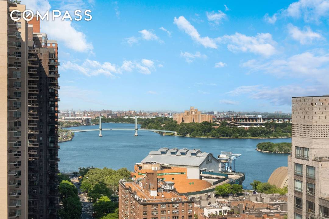 EXPANSIVE RIVER VIEWS ! !