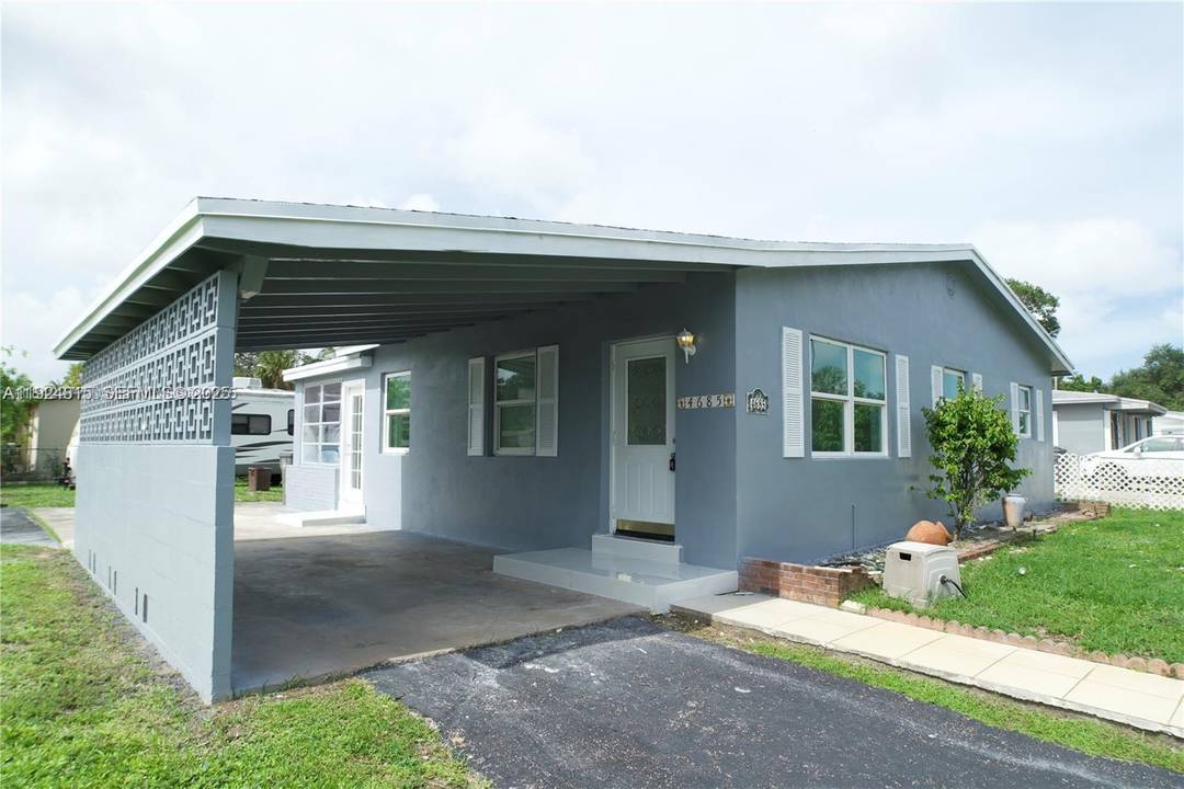 Welcome to this beautifully single family home situated on a spacious corner lot !