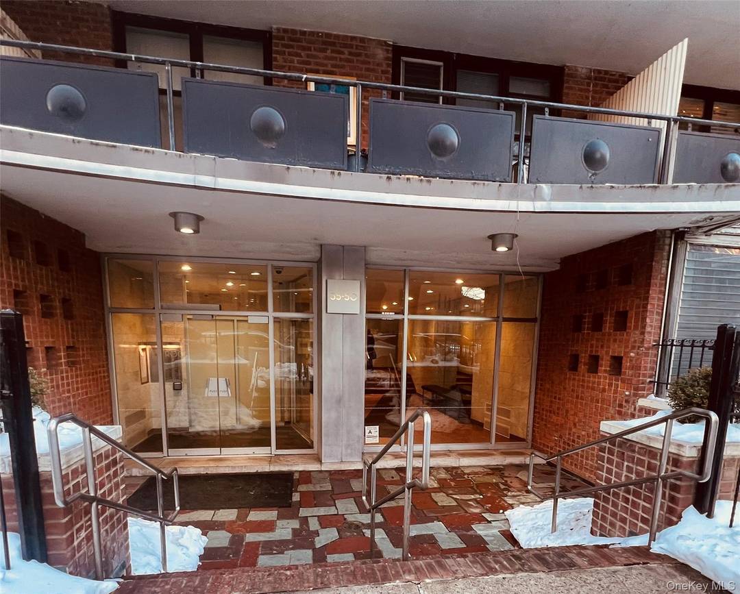 Welcome to Roosevelt Terrace a well run cooperative in the heart of Jackson Heights Historic District with beautiful gardens and more.