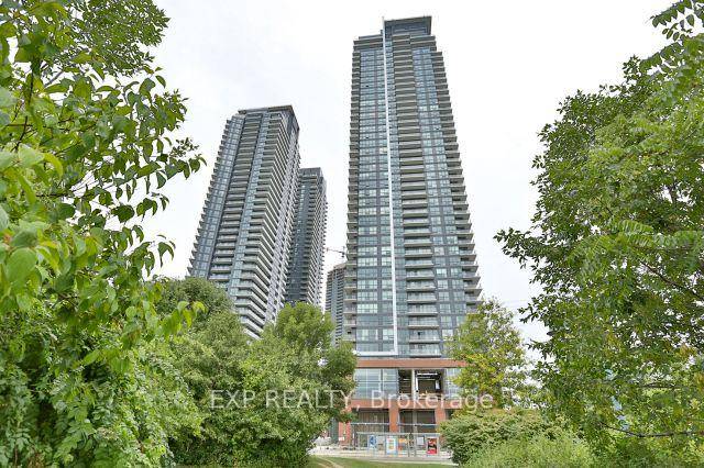 Move Into This Trendy Westlake Condo.