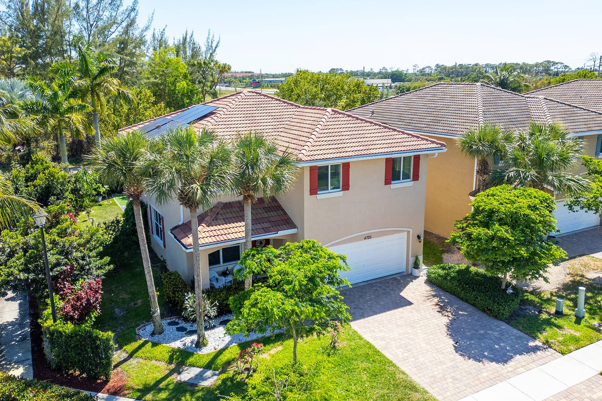 Welcome to this beautiful home built 2015 !