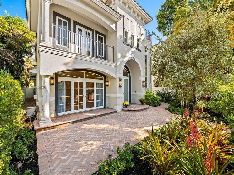 Highly sought after Colee Hammock neighborhood, steps from the heart of Las Olas Blvd, this stunning residence offers the perfect blend of sophistication amp ; lifestyle.