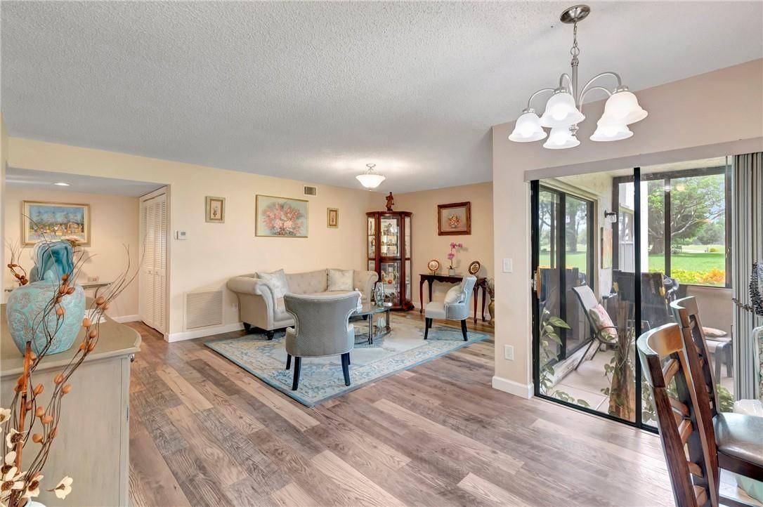 Rare First Floor Corner Unit in The Coves of Aberdeen East !