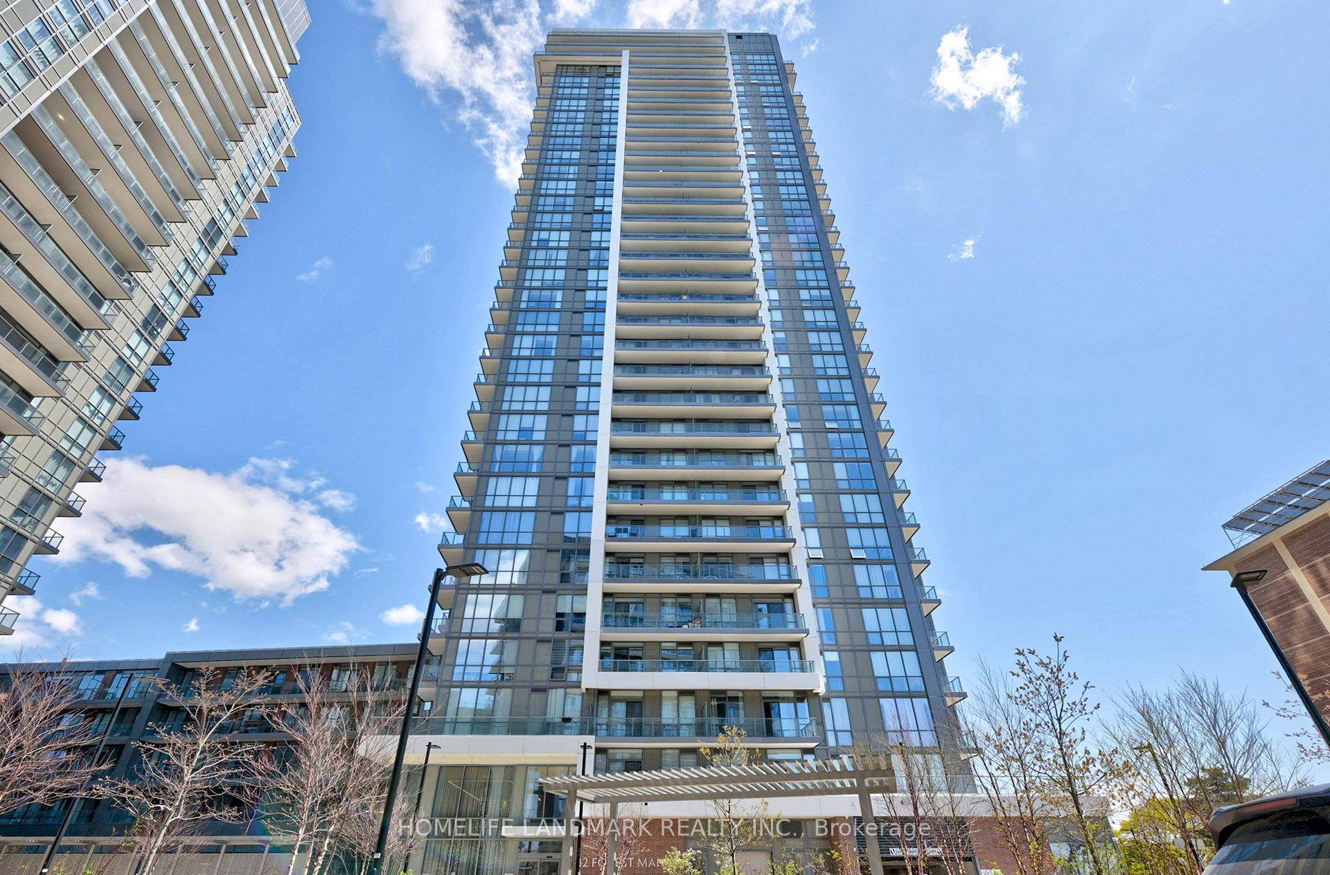 Welcome To Emerald City. Luxurious Condo Unit In Prime North York Location !