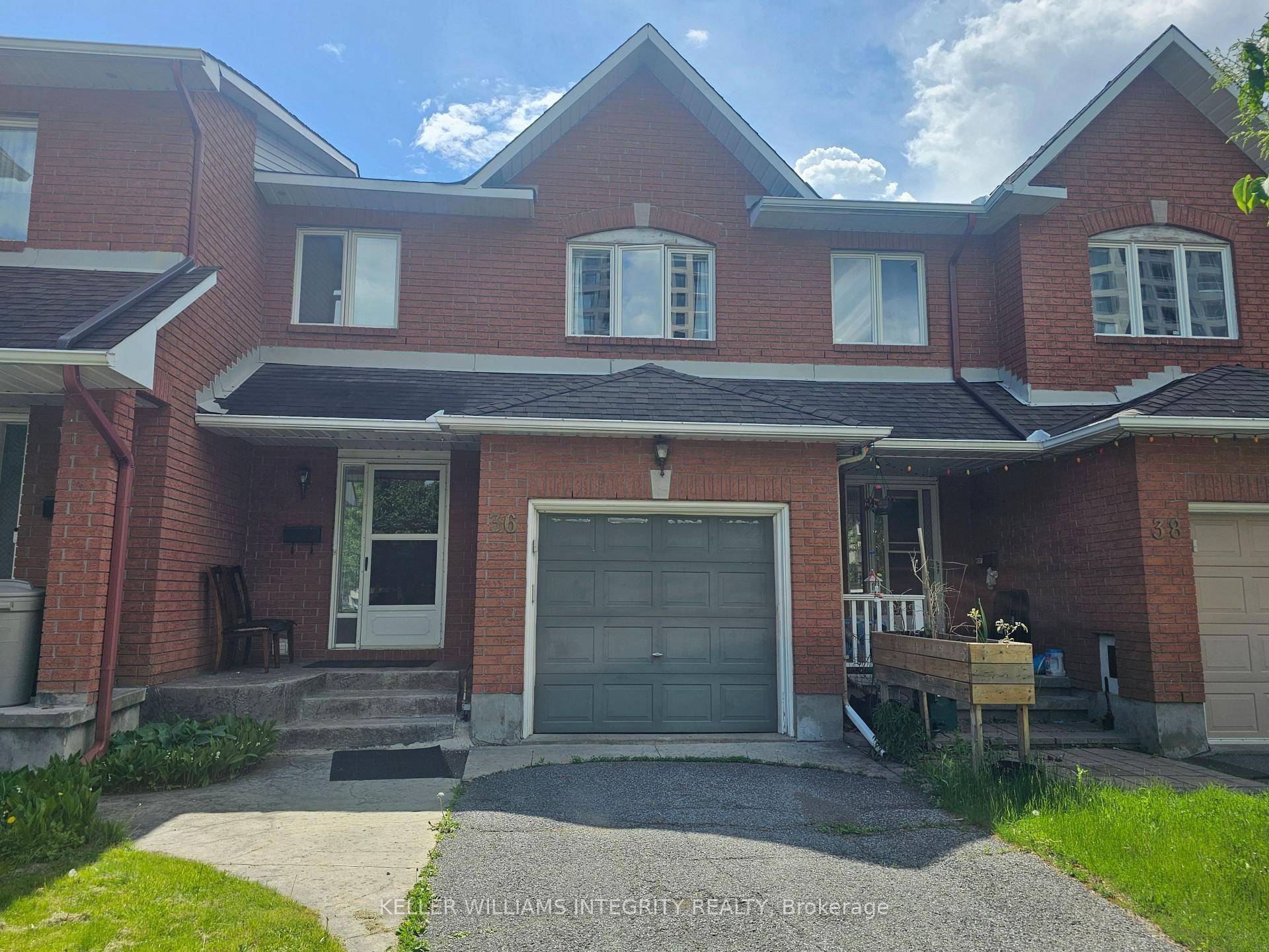 Welcome to this beautifully maintained 3 bedroom, 2.