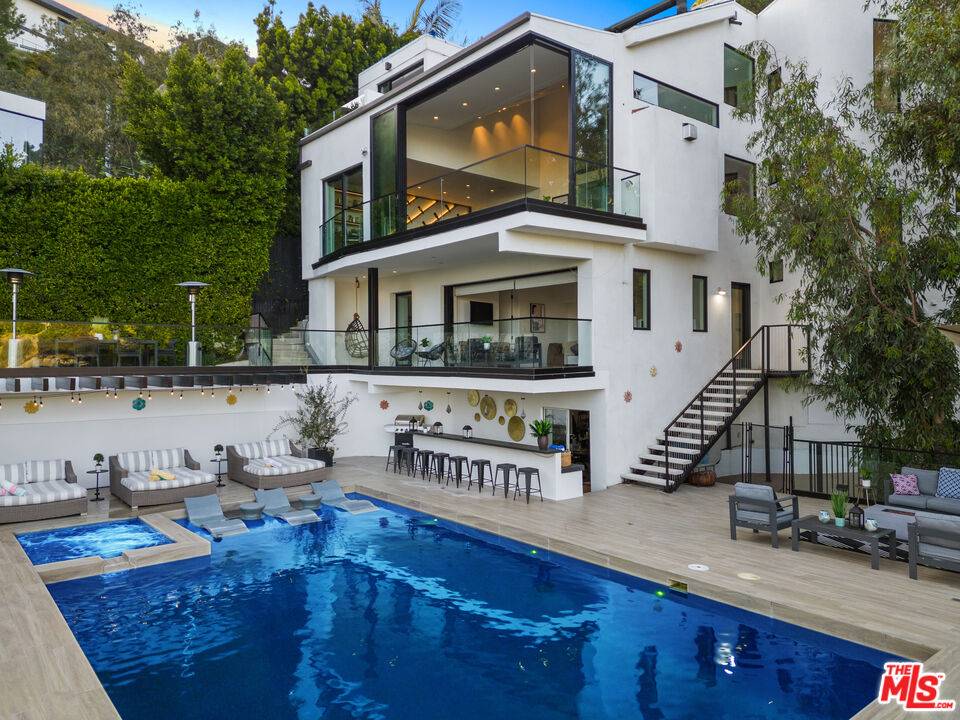 8514   Franklin Ave 4BR Sunset Strip La