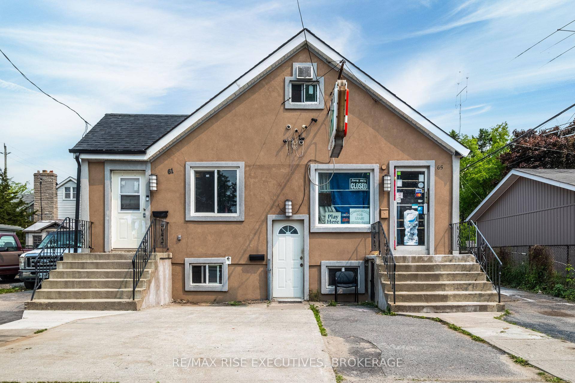 This versatile mixed use property offers tremendous potential for investors and developers alike.