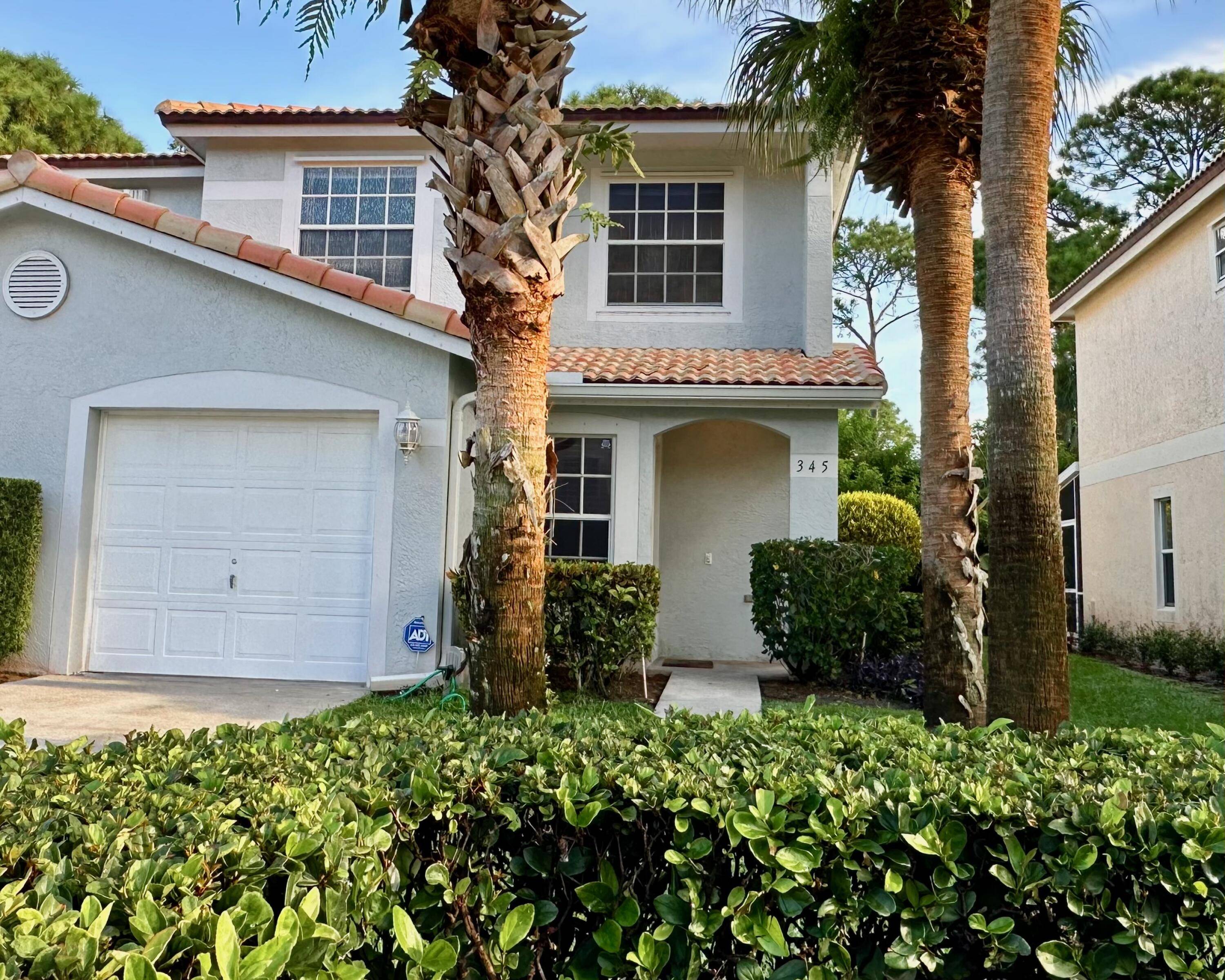 Best location in the heart of Jupiter for a great price !