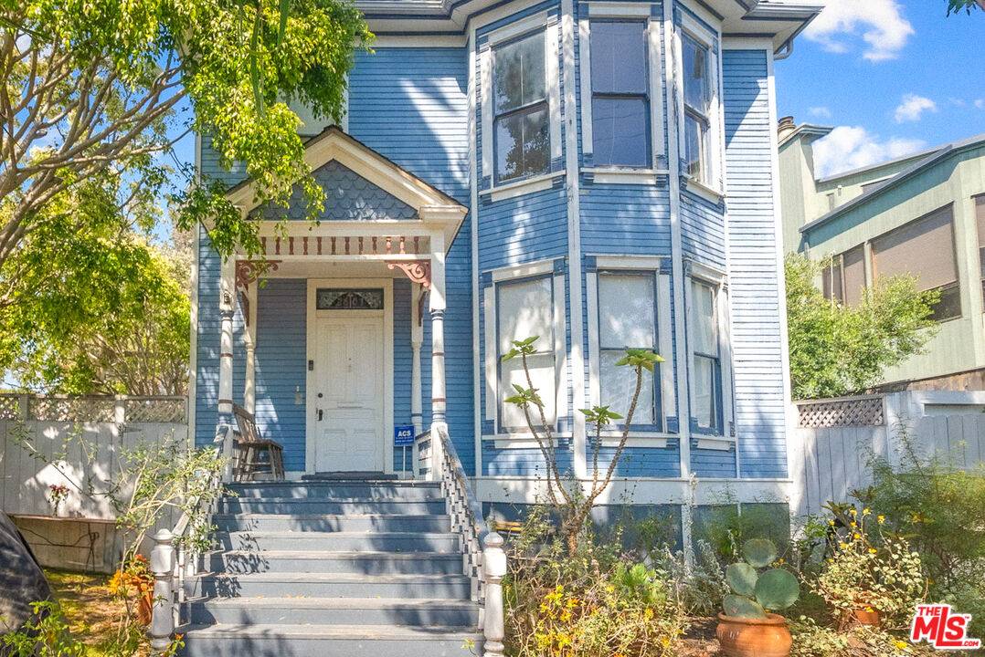 2601   2nd St 8BR Santa Monica La