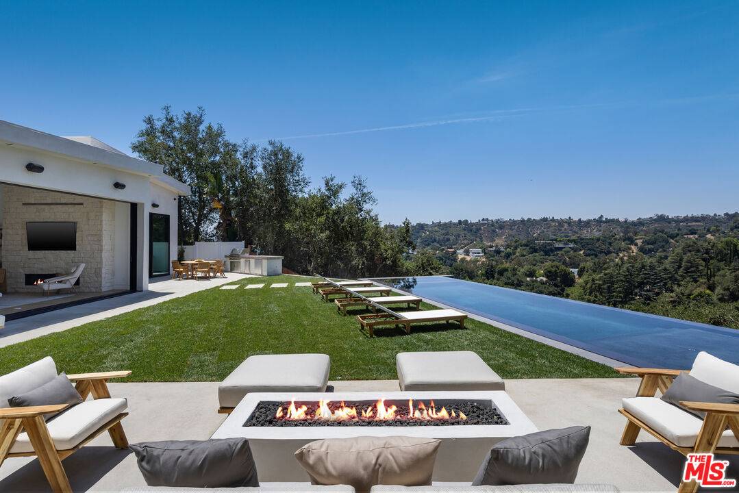 9715 Arby Dr 4BR Beverly Hills Post Office | B.H.P.O. La