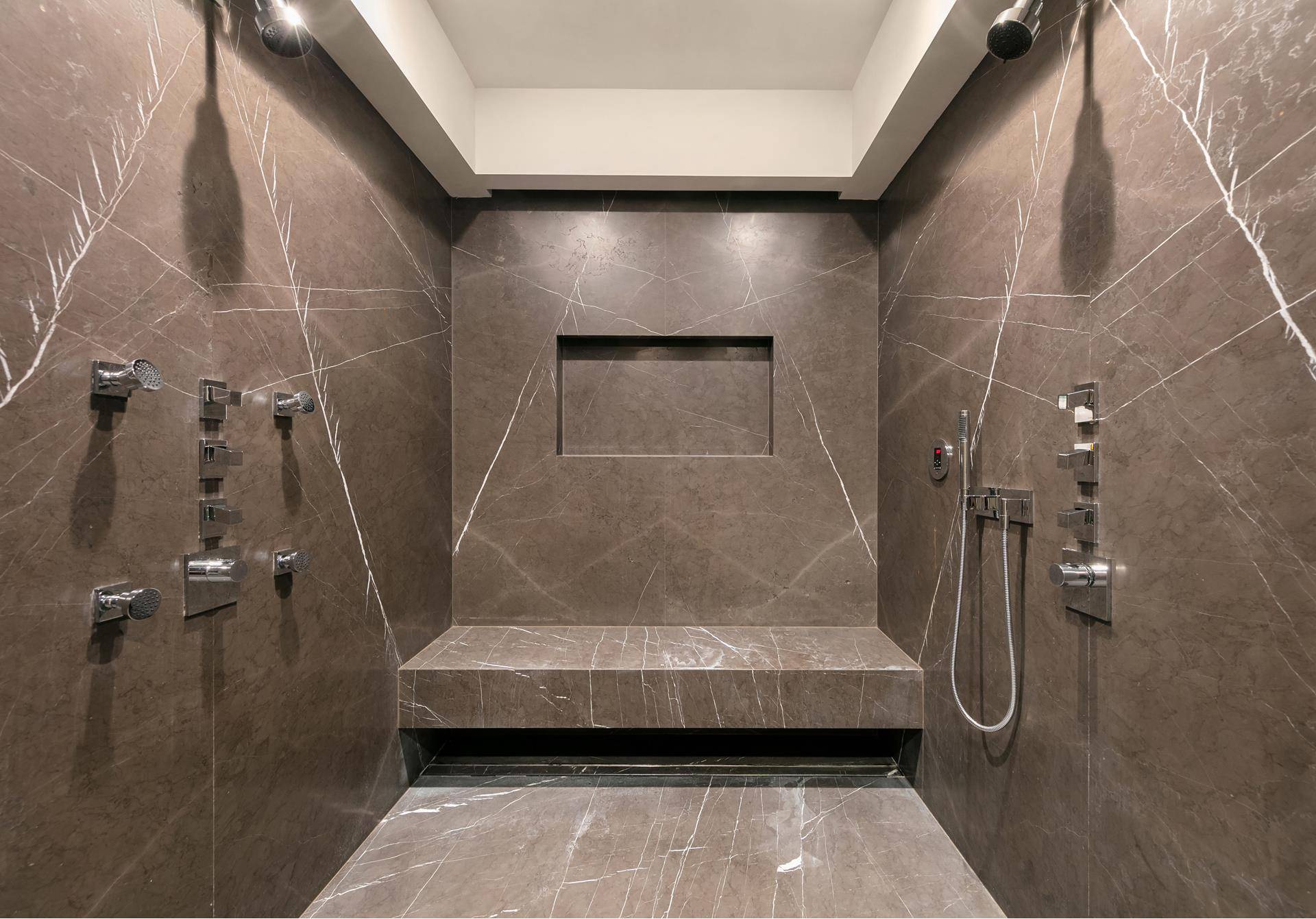 Introducing 605 Park Avenue, 12B A Rare Gem Above the City Welcome to a one of a kind opportunity to reside at 605 Park Avenue, where luxury living meets spacious ...