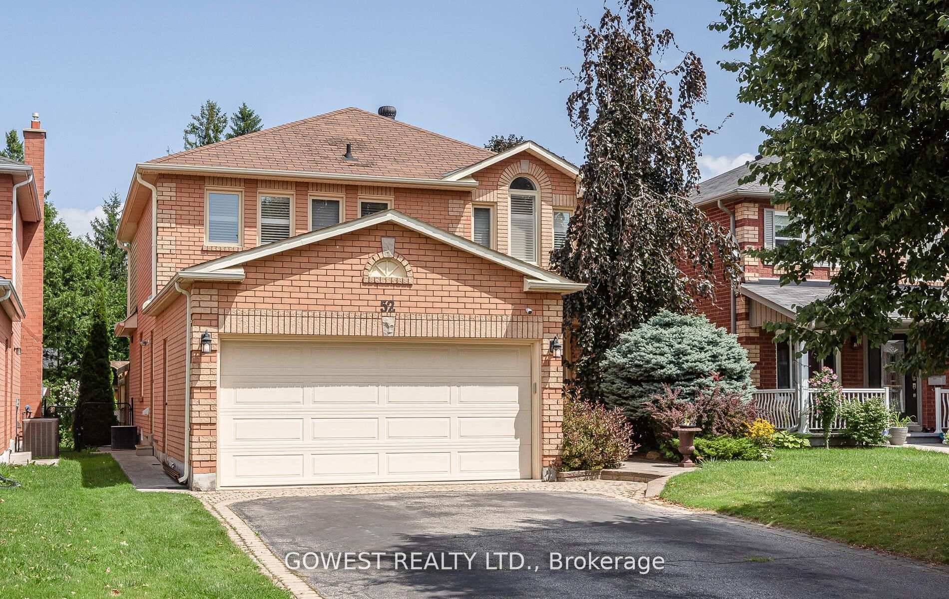 Welcome to 52 Davis Crescent, a stunning and spacious two story detached home in a highly desirable neighborhood.