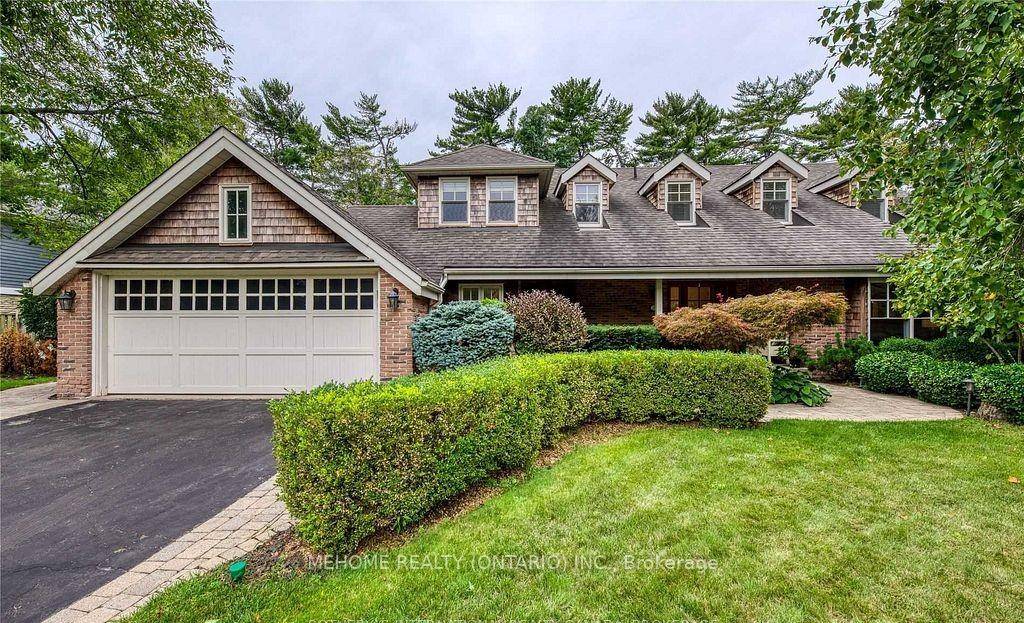 Welcome to this gorgeous home in Southeast Oakville, situated on a wide and deep lot along a quiet, family friendly street.