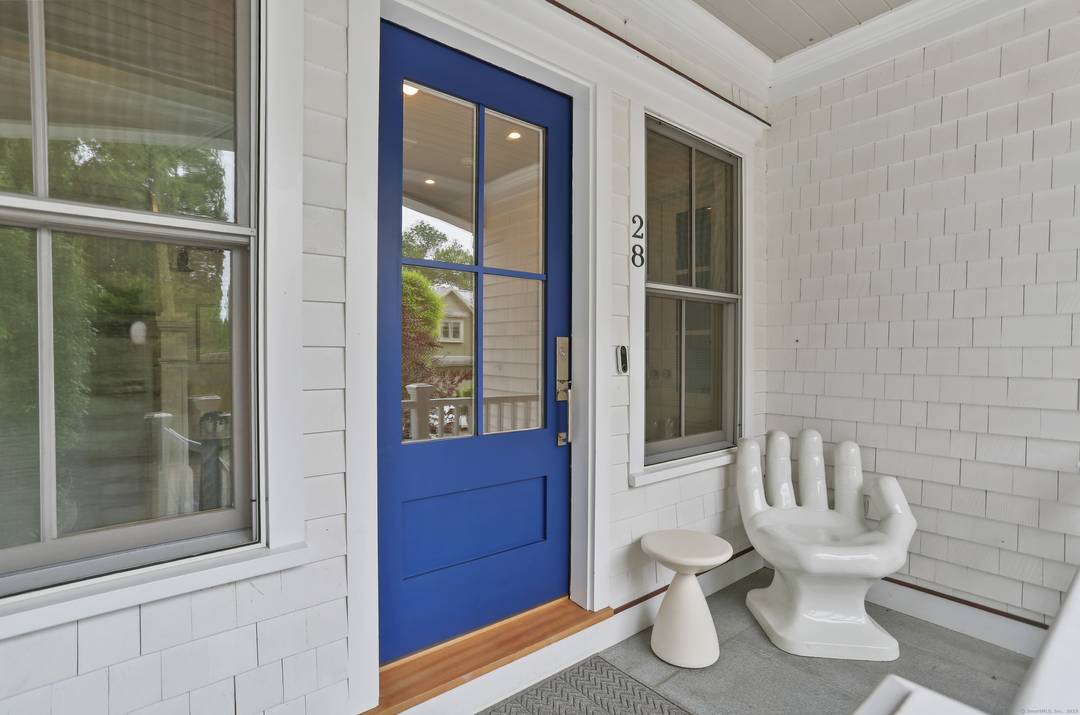 Experience luxury coastal living in this designer renovated residence, perfectly situated just one block to Compo Beach and tucked away on a private cul de sac in Westport's most coveted ...