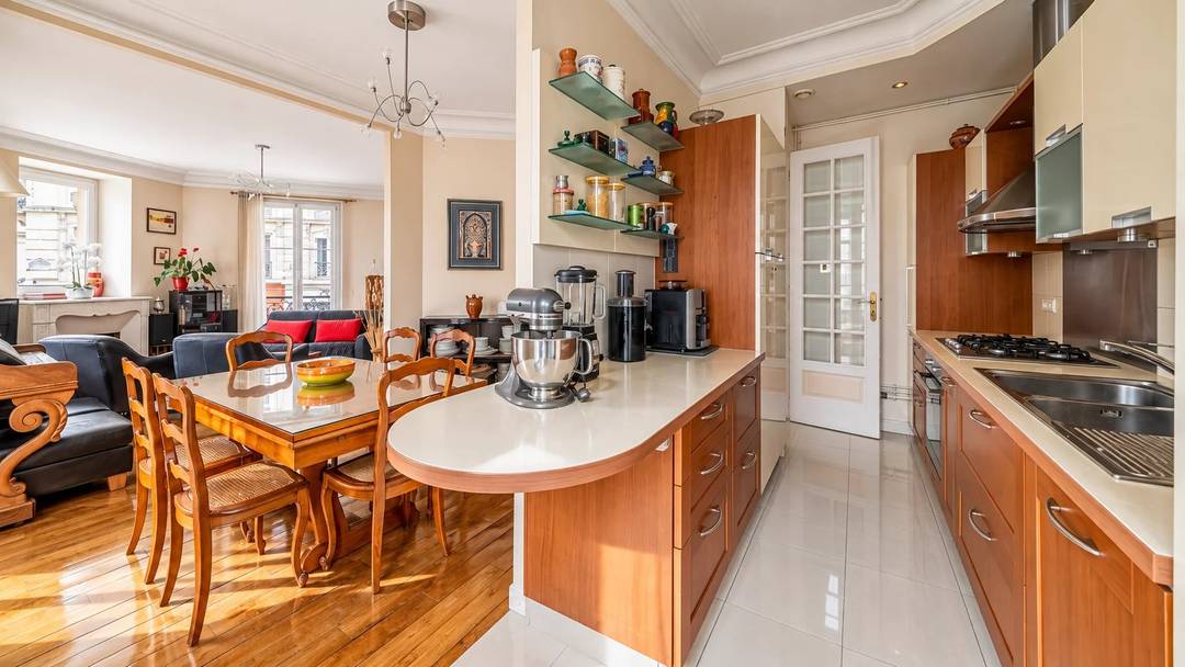 Family apartment 5 rooms — PARIS 5th — Mouffetard / Saint-Médard