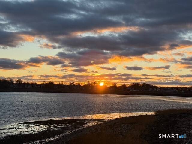 Welcome to 111 Harbour Close.