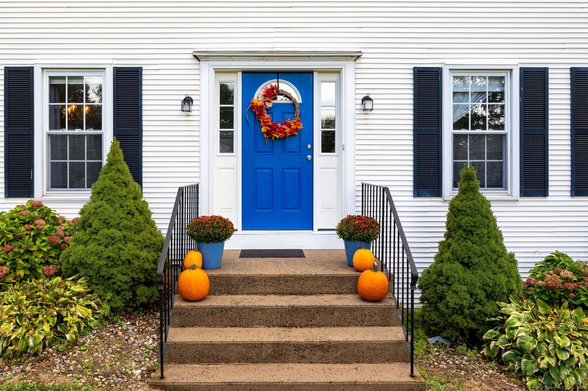 Welcome to this beautifully maintained Classic Colonial offering 1, 872 square feet of living space in one of Newington's most convenient cul de sac locations.