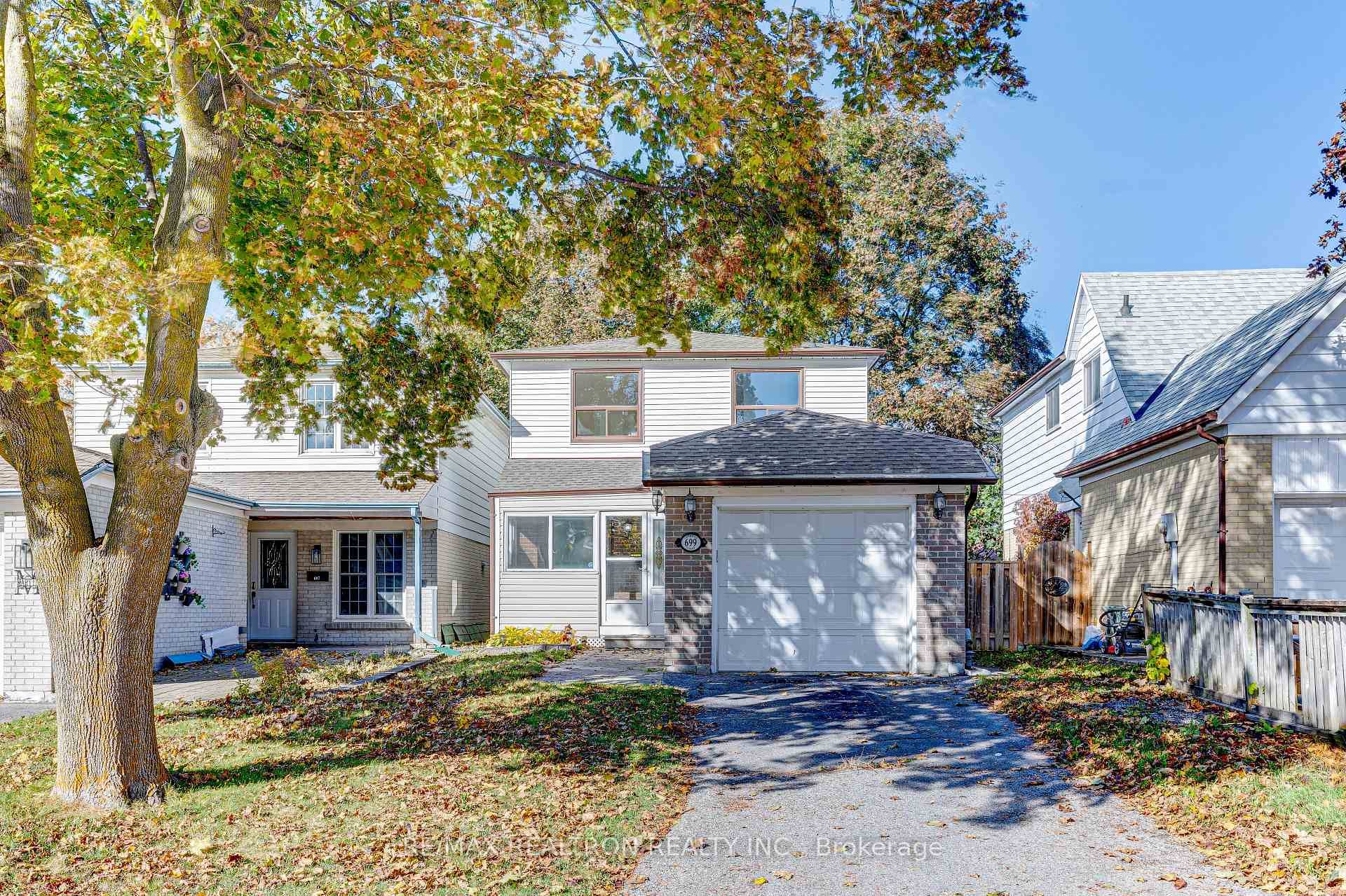 Stylish amp ; Updated 3 1 Bedroom Home !