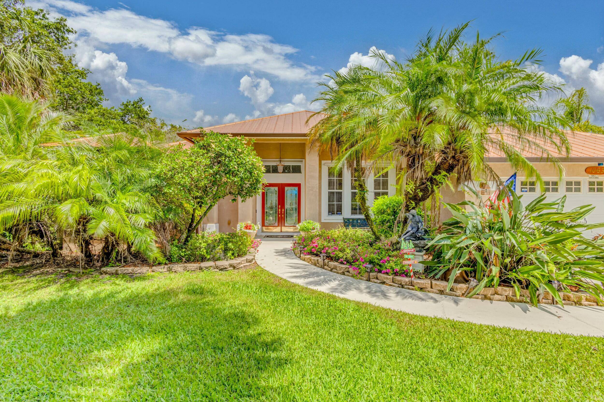 Come live in Stuart voted 7 by USA Today best coastal town in Nation.