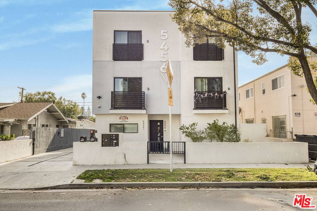 5456   Barton Ave 14BR Hollywood La